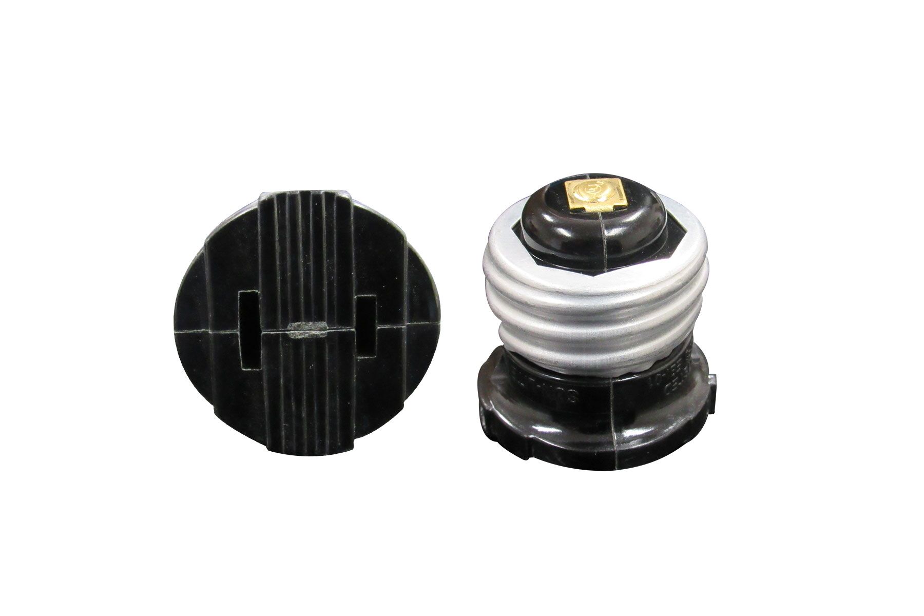 IS283-BK - E26 to 1-15R Receptacle Light Socket Adapter 660 Watts 